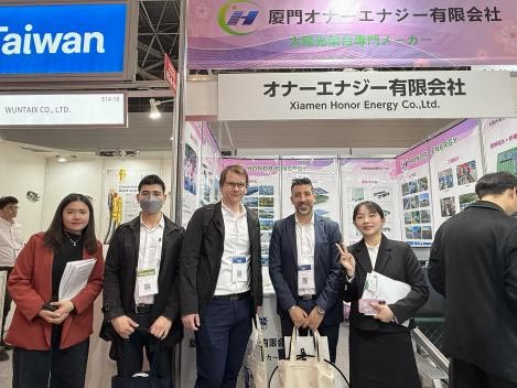 Hoa anh đào nở rộ ở Nhật Bản và vinh dự trở về